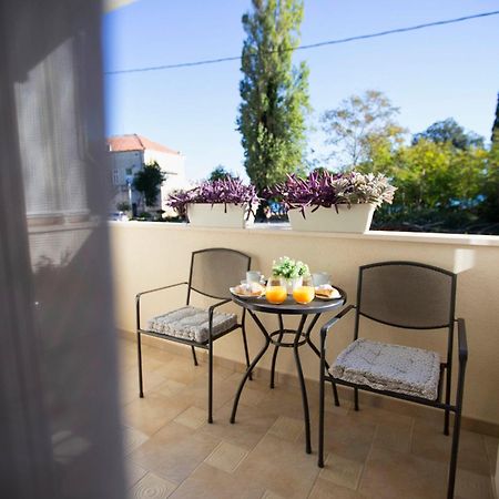 Iris Beach Apartments Kastela Room photo