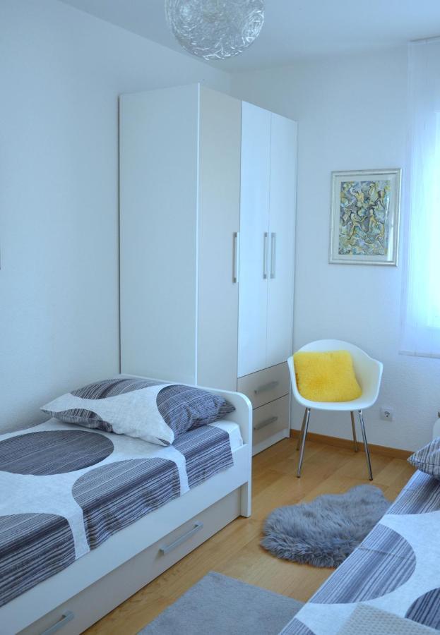 Iris Beach Apartments Kastela Exterior photo