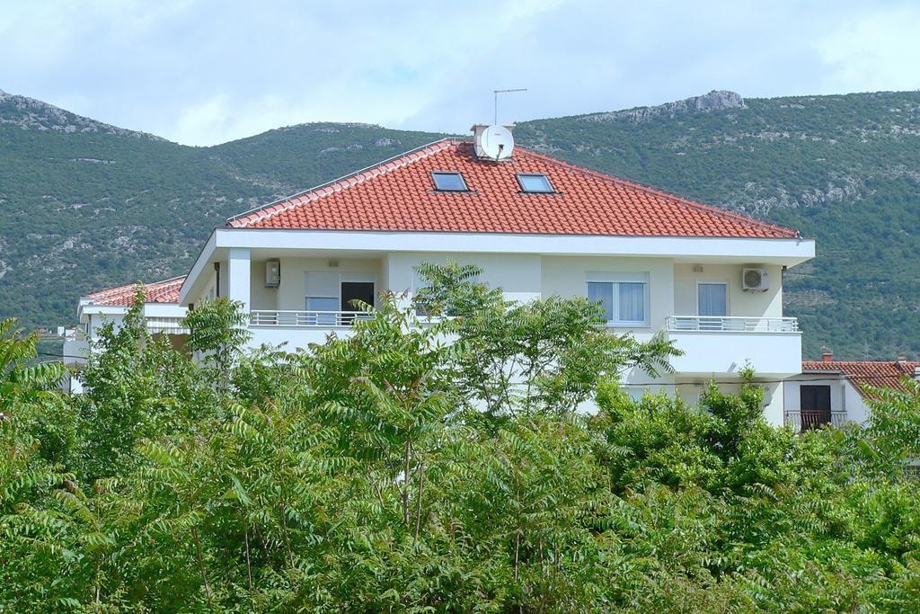 Iris Beach Apartments Kastela Exterior photo