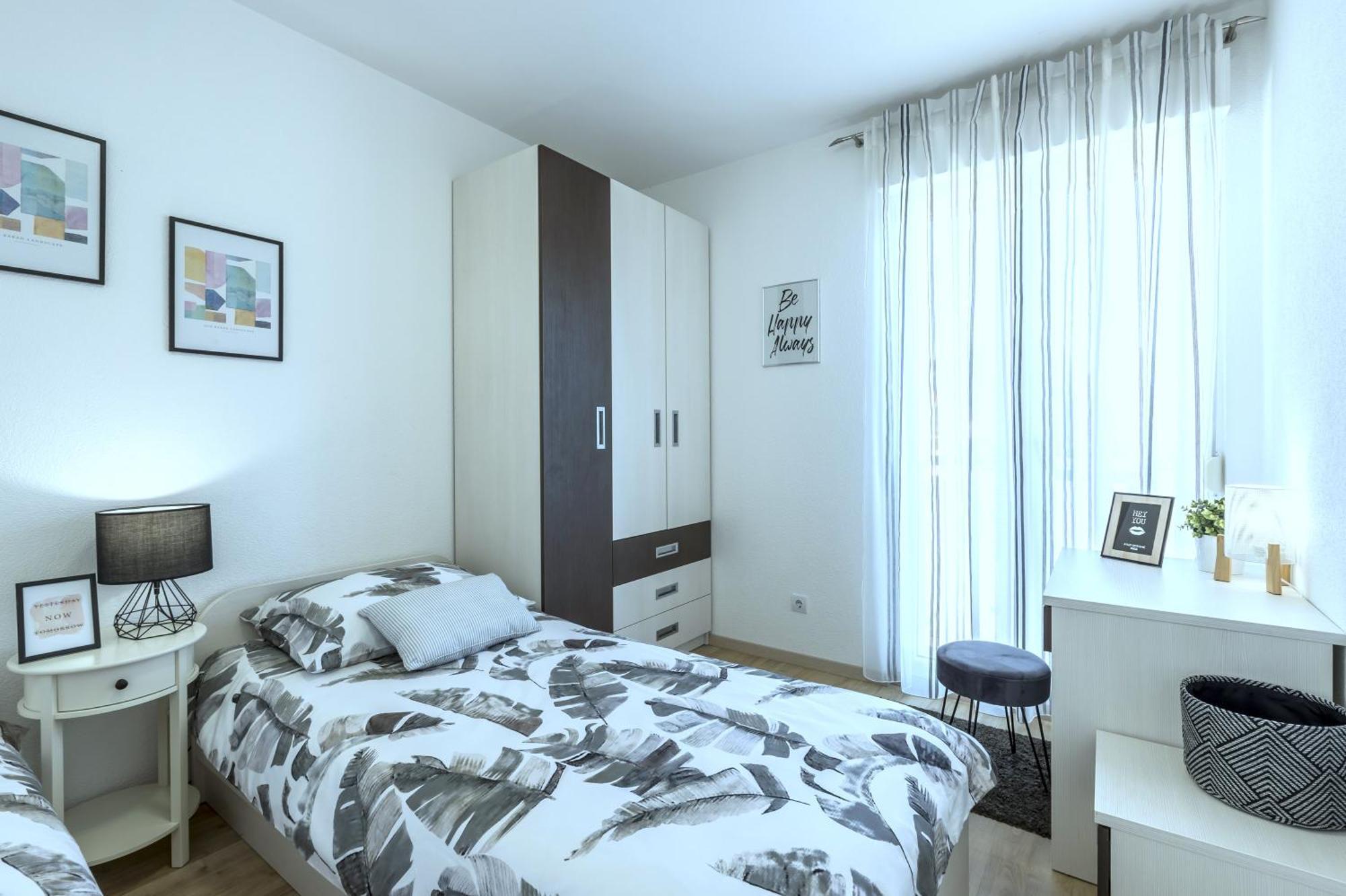 Iris Beach Apartments Kastela Room photo