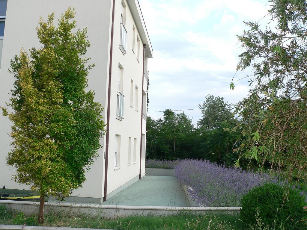 Iris Beach Apartments Kastela Exterior photo
